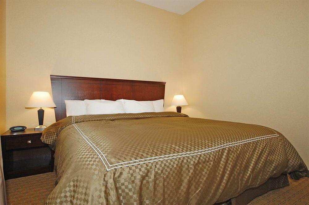 University Inn Vestal Exterior foto