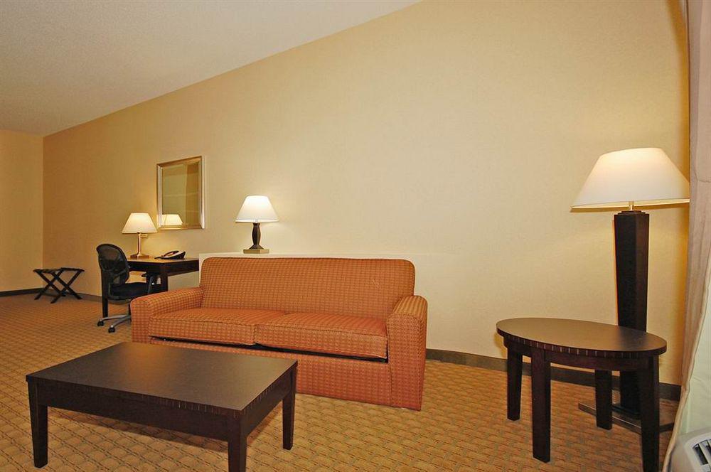 University Inn Vestal Exterior foto